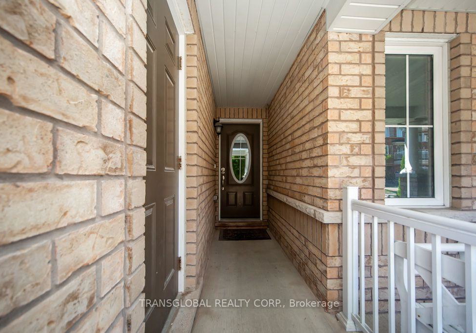38-minlow-way-aurora-ontario-n13765920