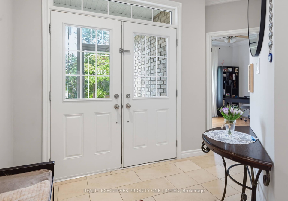 202-john-street-w-bradford-west-gwillimbury-ontario-n13766416