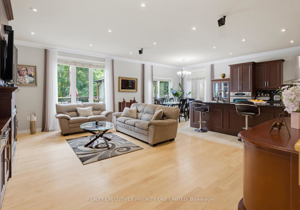 202-john-street-w-bradford-west-gwillimbury-ontario-n13766416