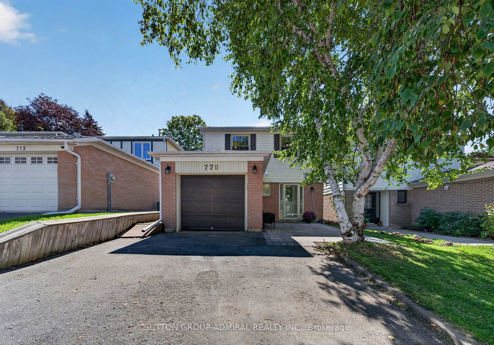 770-pam-crescent-newmarket-ontario-n13766538
