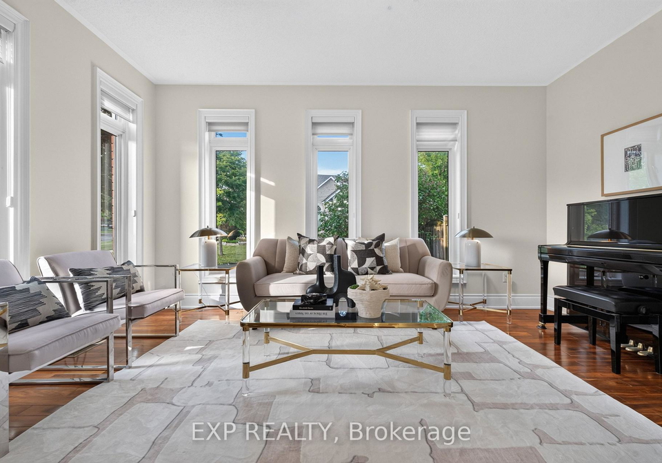 735-foxcroft-boulevard-newmarket-ontario-n13766672