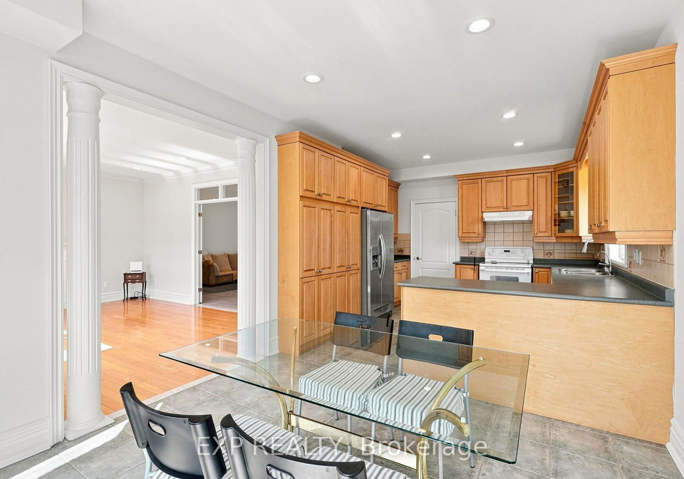 33-valleyford-avenue-richmond-hill-ontario-n13767732