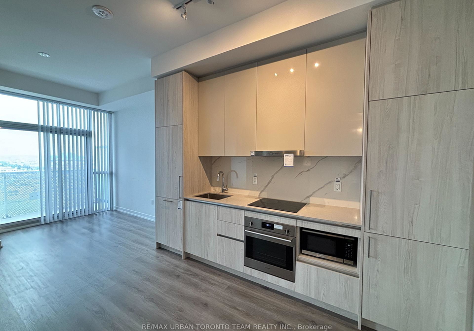 225-commerce-st-street-vaughan-ontario-n13769392