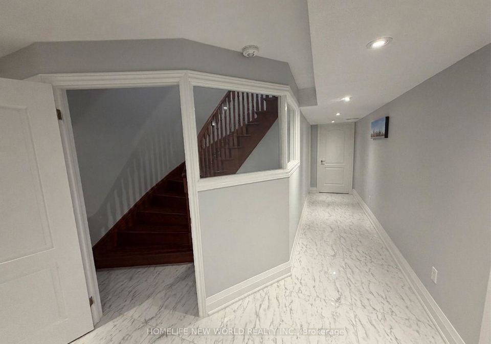 63a-roosevelt-drive-richmond-hill-ontario-n13769900