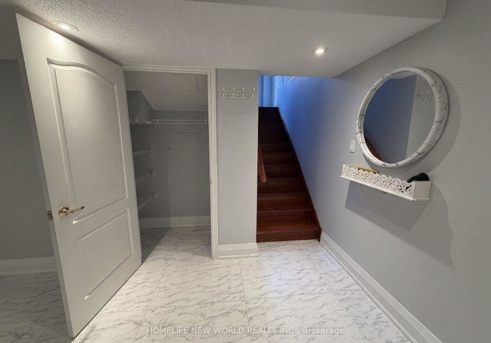 63a-roosevelt-drive-richmond-hill-ontario-n13769900