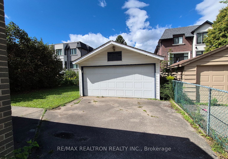 303-boisdale-avenue-richmond-hill-ontario-n13770478