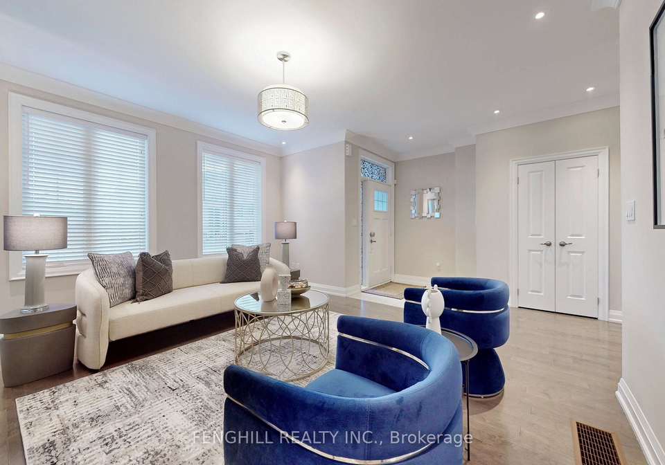 8-point-pelee-lane-richmond-hill-ontario-n13770674