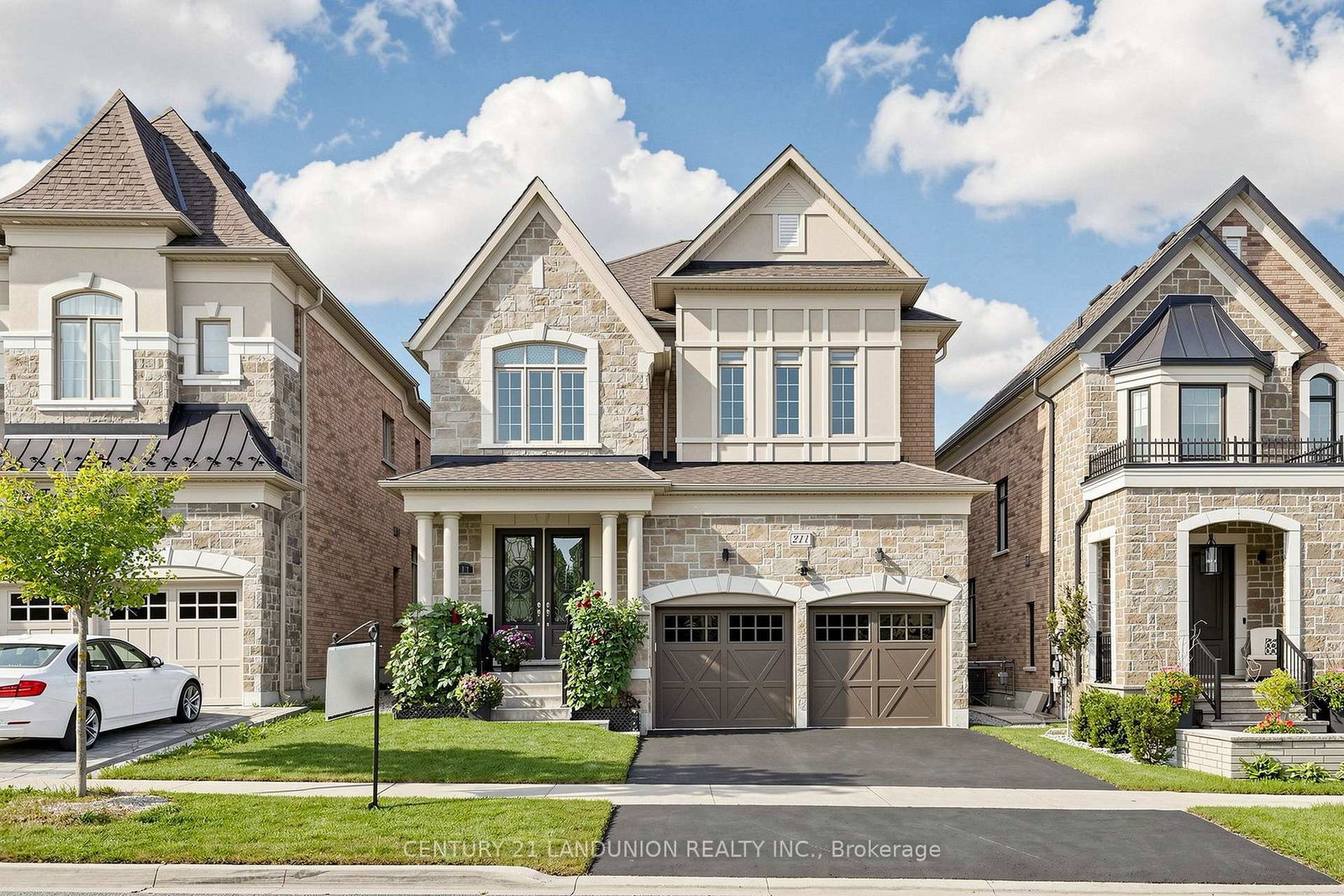 211-touch-gold-crescent-aurora-ontario-n13770744
