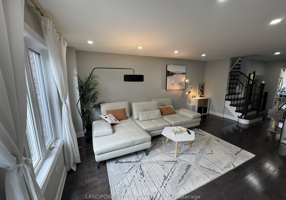64-coburg-crescent-richmond-hill-ontario-n13771646
