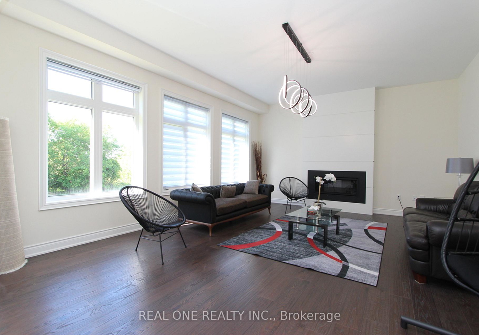 108-silk-twist-drive-east-gwillimbury-ontario-n13772206