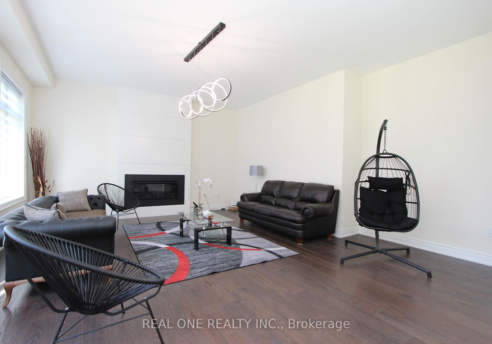 108-silk-twist-drive-east-gwillimbury-ontario-n13772206