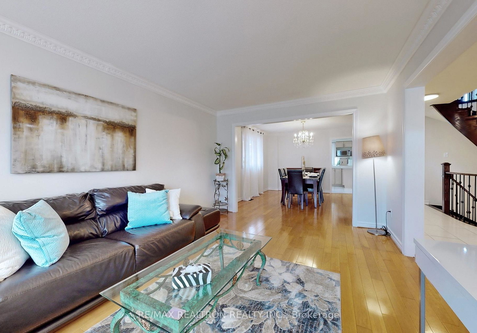 32-subrisco-avenue-richmond-hill-ontario-n13772682
