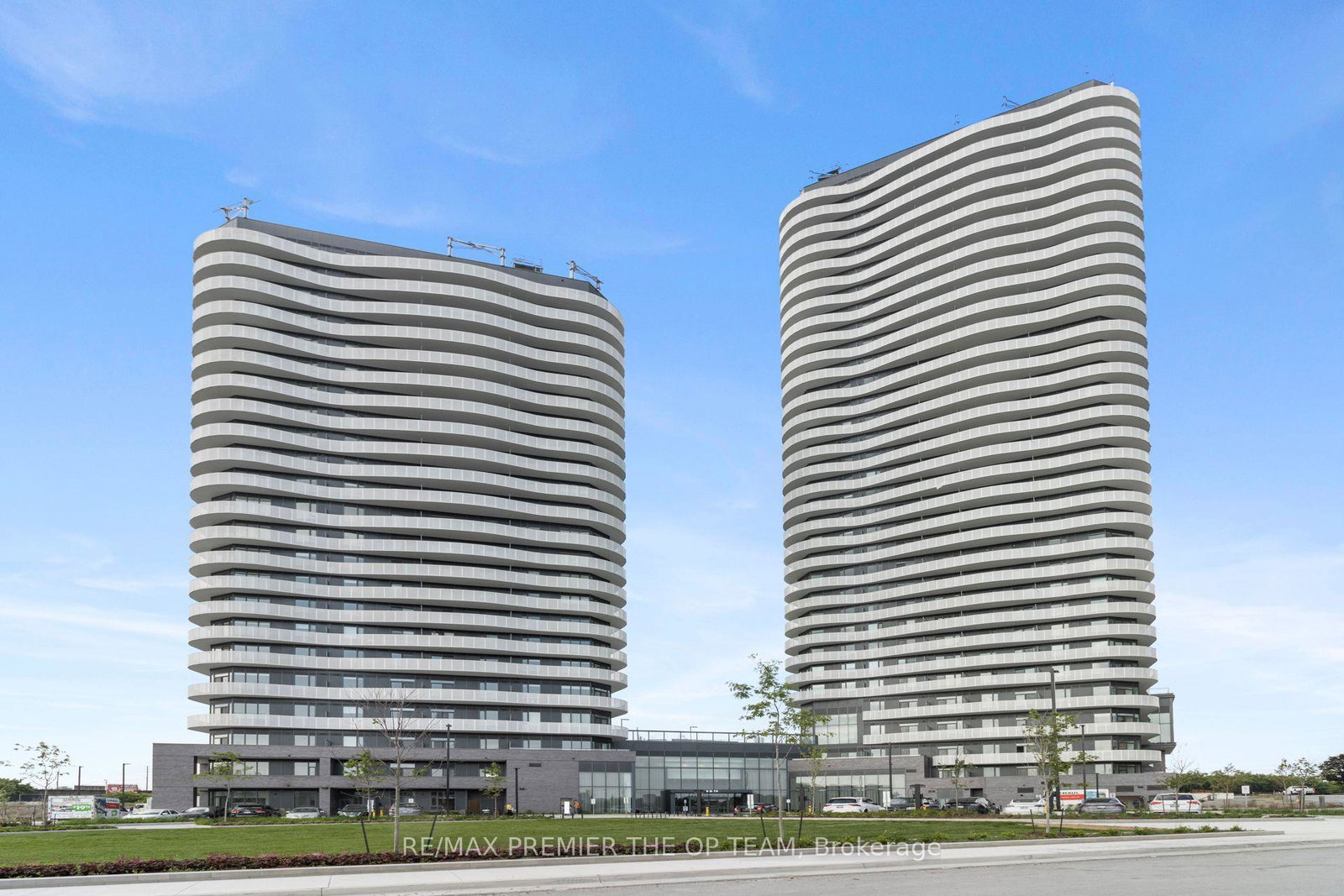 10-flavelle-trail-vaughan-ontario-n13772972