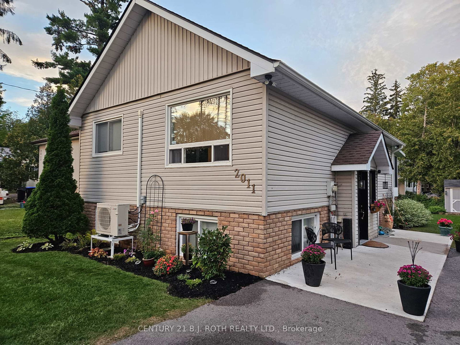 2011-25th-side-road-innisfil-ontario-n13775064