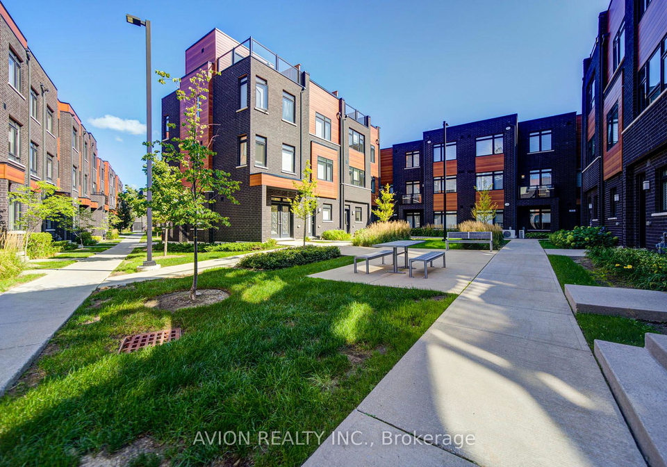 370-red-maple-road-richmond-hill-ontario-n13776056