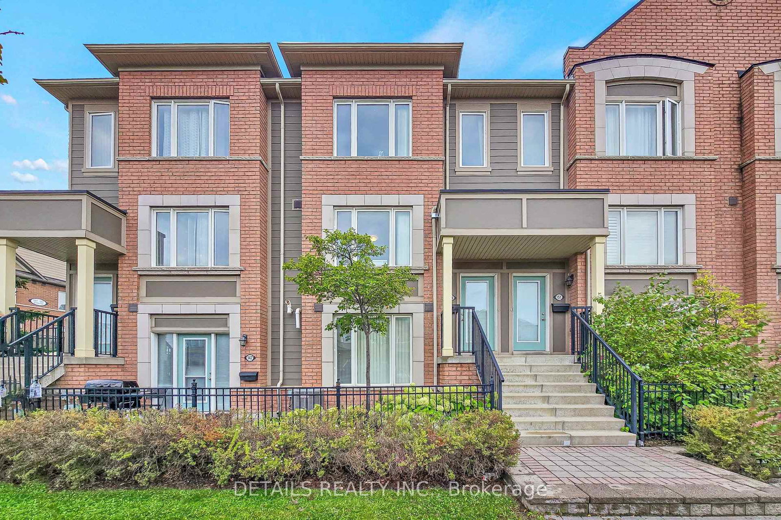 149-lewis-honey-drive-aurora-ontario-n13776944