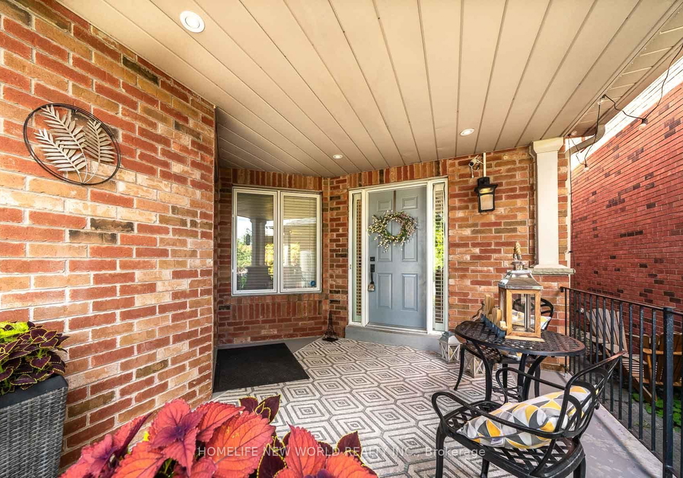 397-hewitt-circle-newmarket-ontario-n13778032