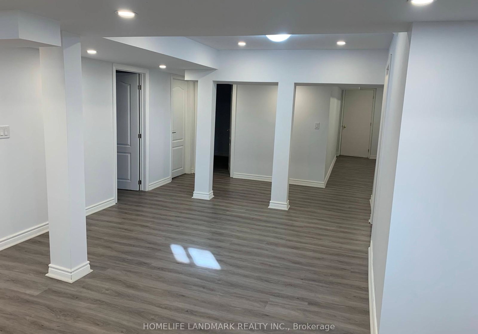 135-canyon-hill-avenue-richmond-hill-ontario-n13778356