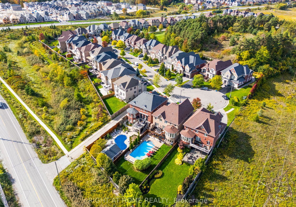 126-vines-place-aurora-ontario-n13779042