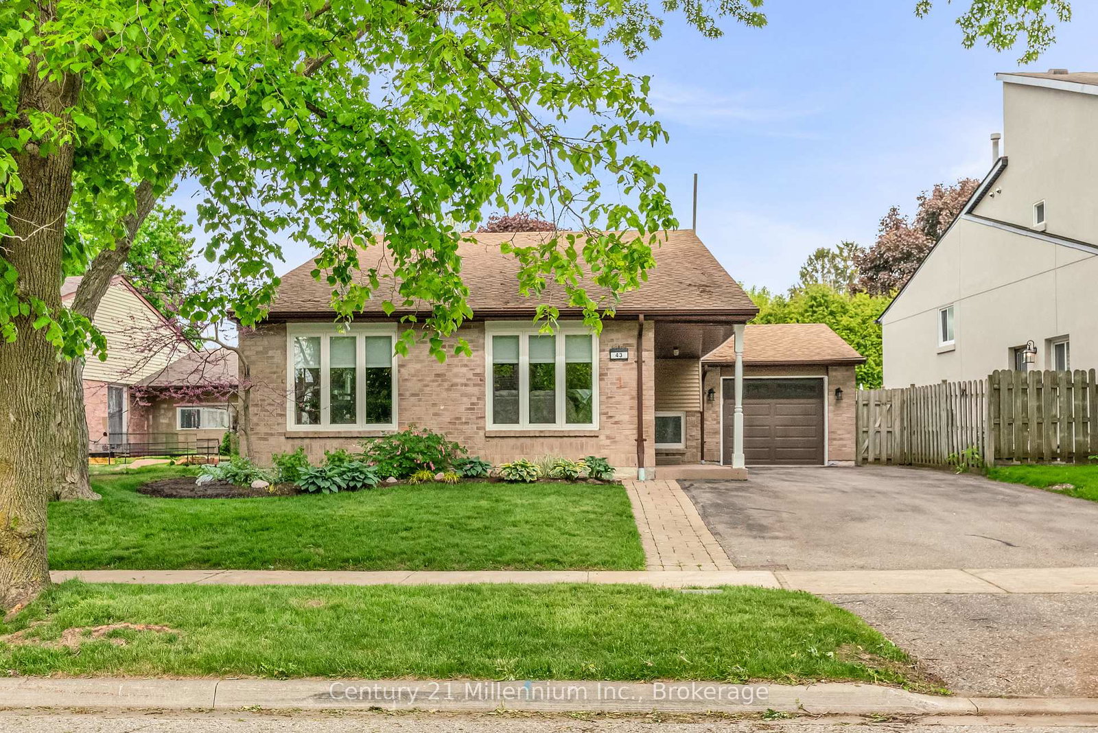 43-stoddart-aurora-ontario-n13779390