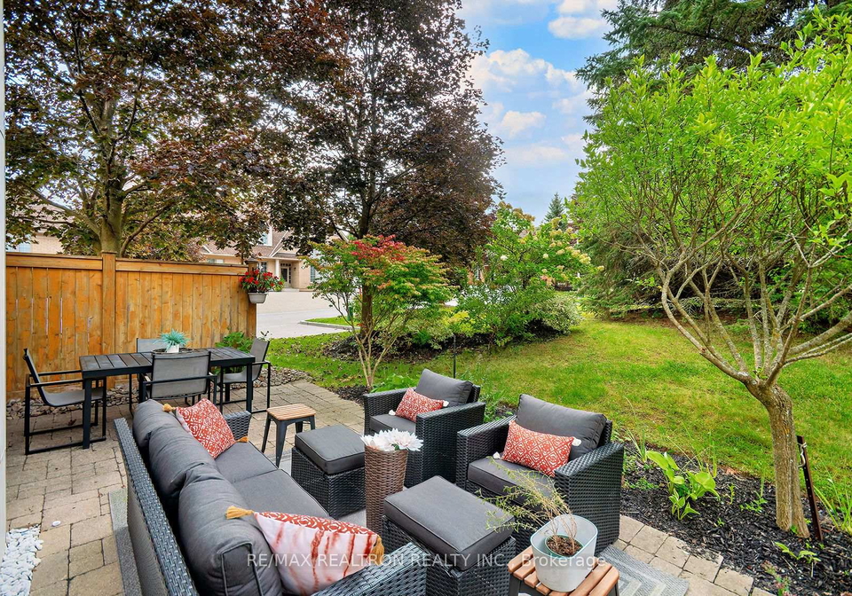 412-falconwood-hollow-aurora-ontario-n13779590