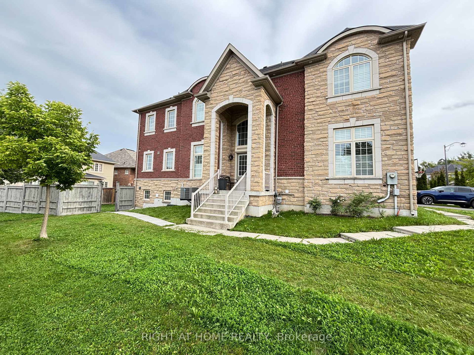 33-heintzman-crescent-vaughan-ontario-n13779652