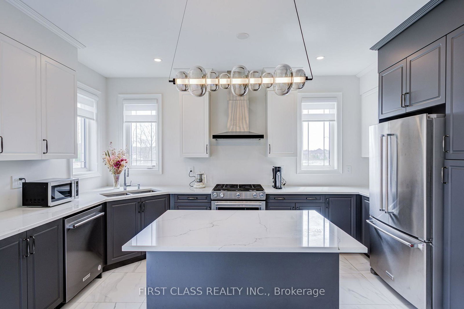 376-seaview-heights-east-gwillimbury-ontario-n13780964