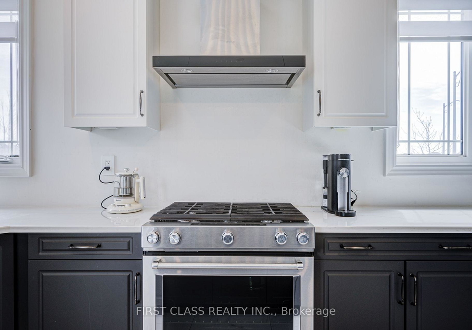 376-seaview-heights-east-gwillimbury-ontario-n13780964