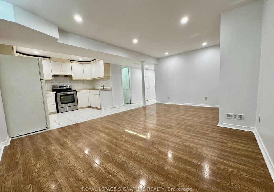 7-timbers-circle-markham-ontario-n13782026