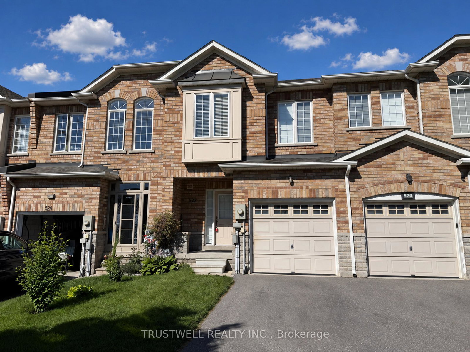 522-ainsworth-drive-newmarket-ontario-n13782290