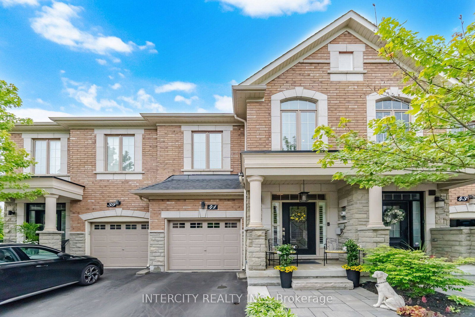 41-caliber-court-king-ontario-n13782652