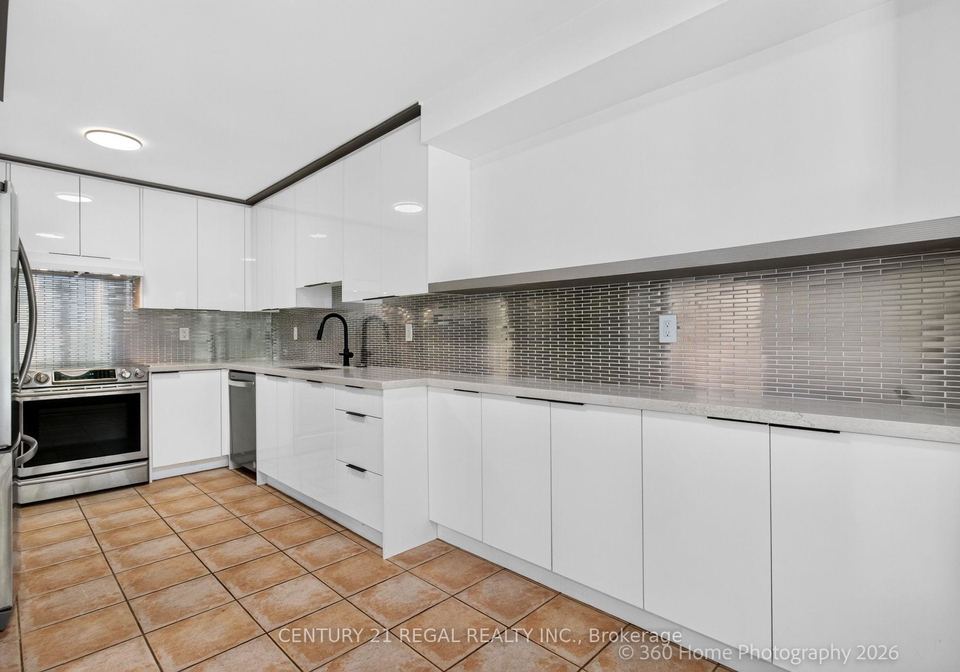 352-flagstone-way-newmarket-ontario-n13782682