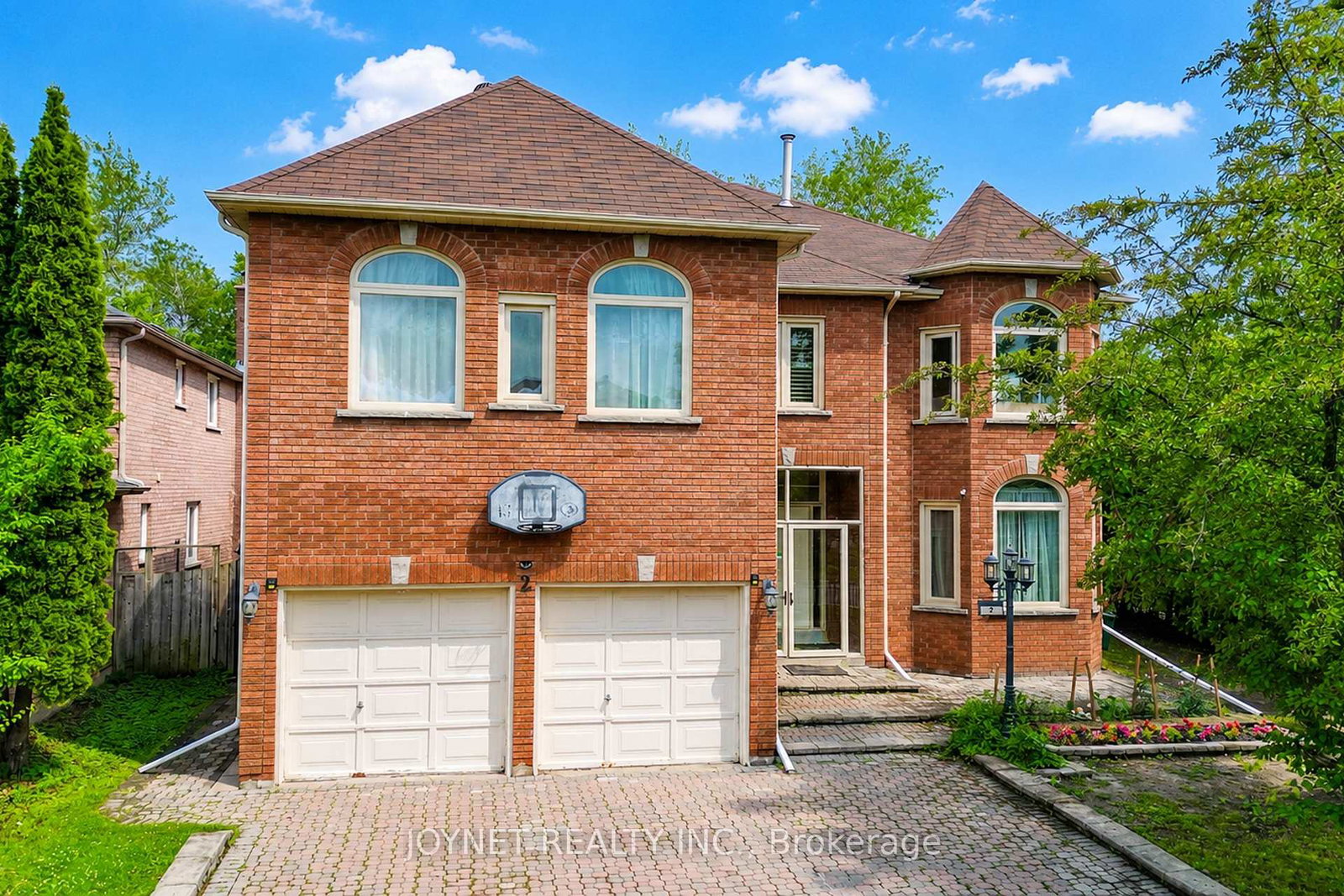 2-woodriver-street-richmond-hill-ontario-n13783154