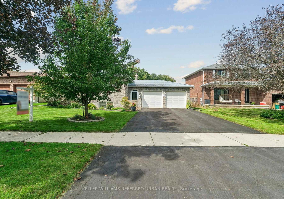 190-hilltop-drive-east-gwillimbury-ontario-n13783844