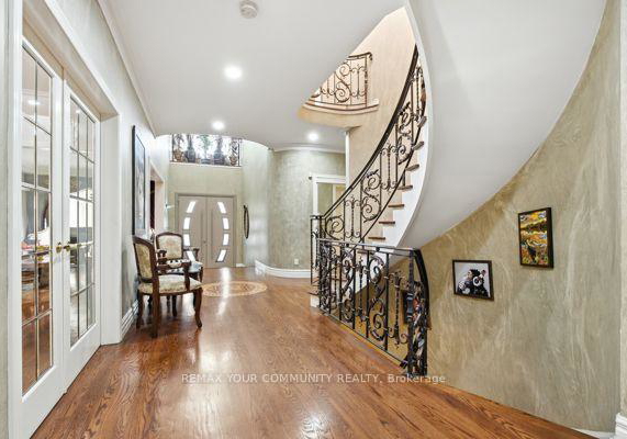 56a-roosevelt-drive-richmond-hill-ontario-n13784158