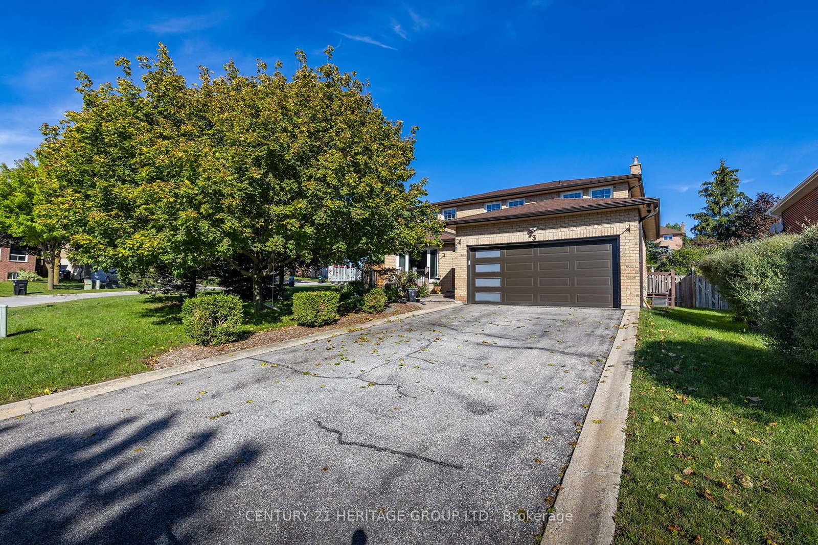 3-royal-court-bradford-west-gwillimbury-ontario-n13784716