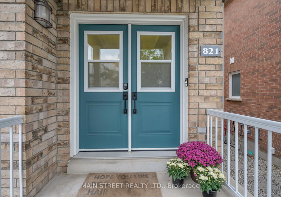 821-joe-persechini-drive-newmarket-ontario-n13785766