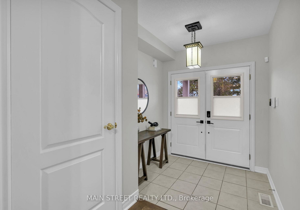 821-joe-persechini-drive-newmarket-ontario-n13785766