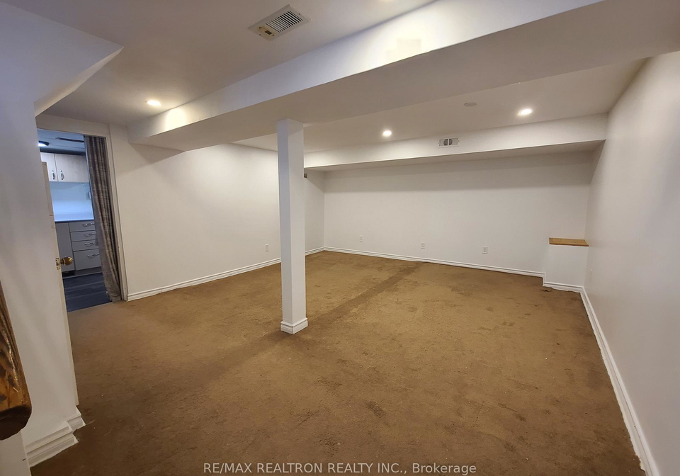 23-glass-drive-aurora-ontario-n13785828