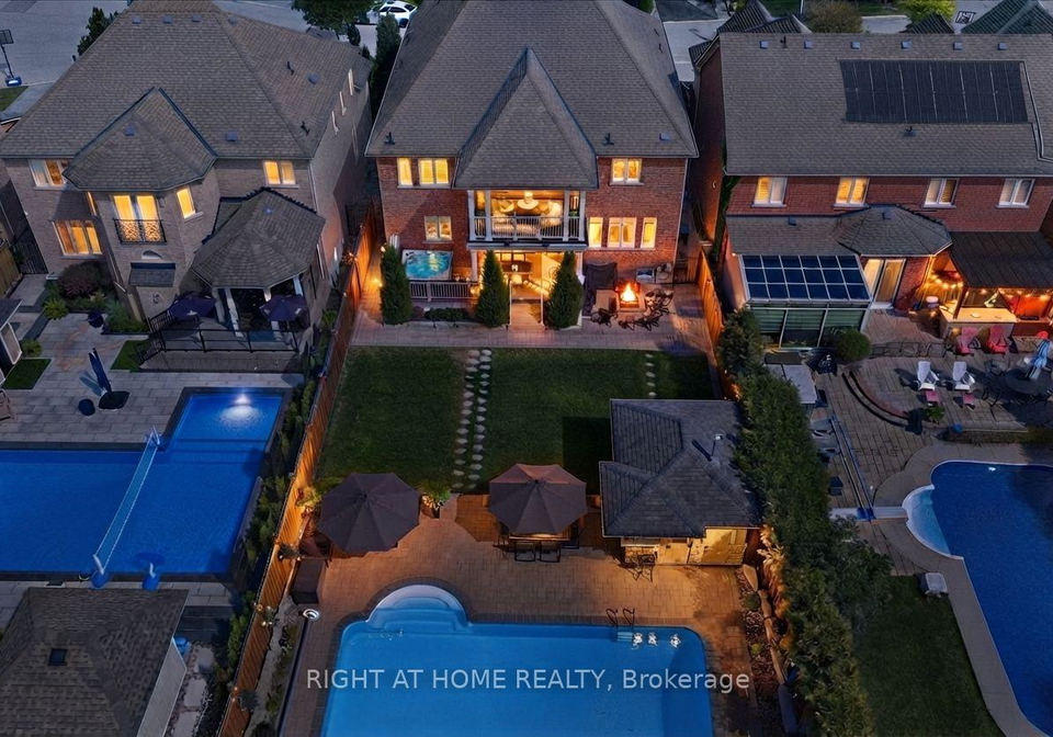 12-roderick-court-richmond-hill-ontario-n13787174