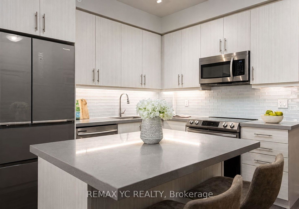 75-oneida-crescent-richmond-hill-ontario-n13787334
