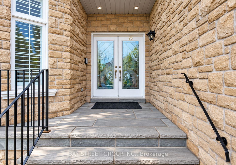 25-greenshire-street-richmond-hill-ontario-n13788054