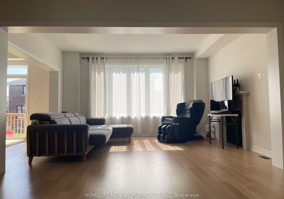 12-ainslie-hill-crescent-georgina-ontario-n13788108