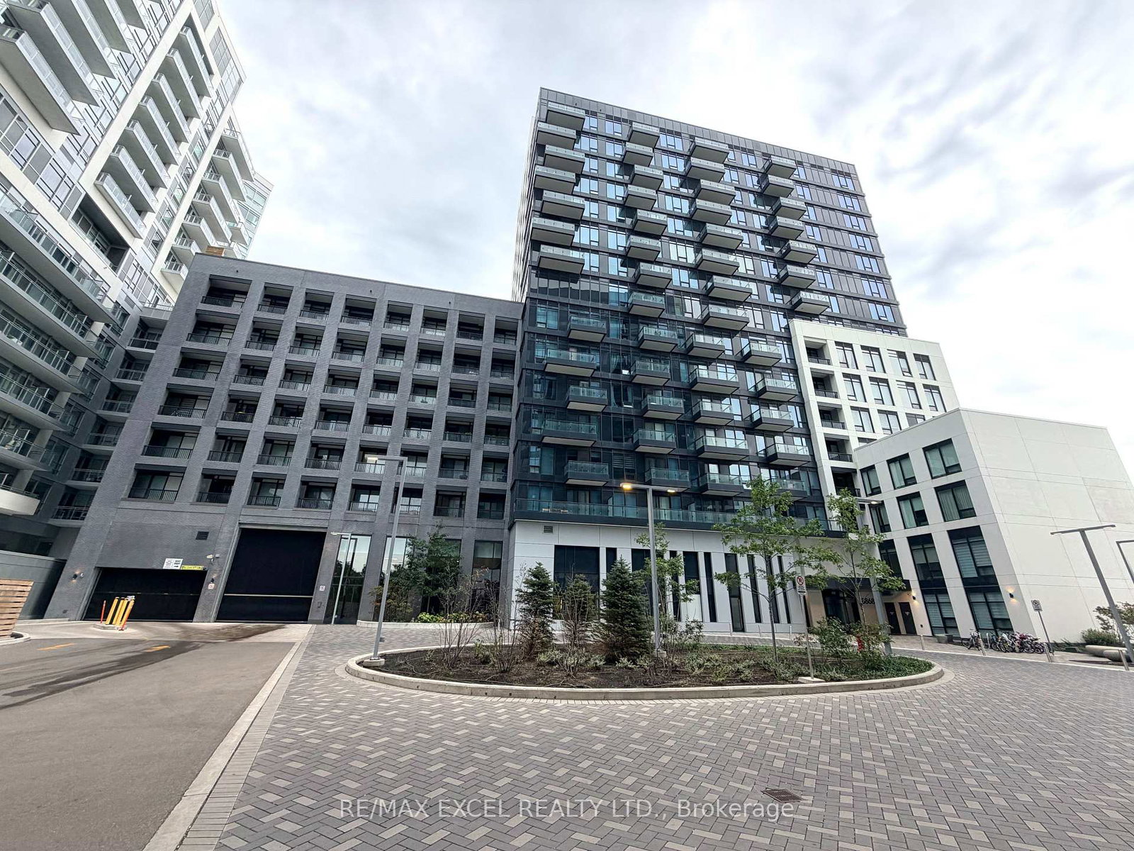 8868-yonge-street-richmond-hill-ontario-n13789230