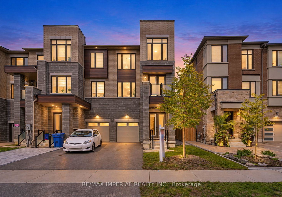 212-vermont-avenue-newmarket-ontario-n13789252
