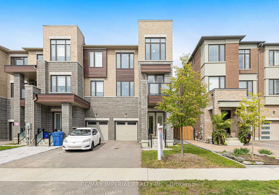 212-vermont-avenue-newmarket-ontario-n13789252