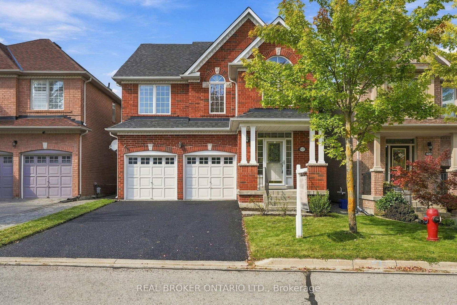 621-society-crescent-newmarket-ontario-n13789888