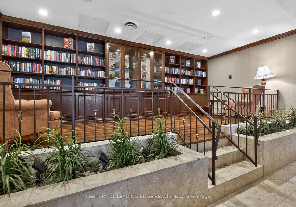 33-weldrick-road-e-richmond-hill-ontario-n13790048