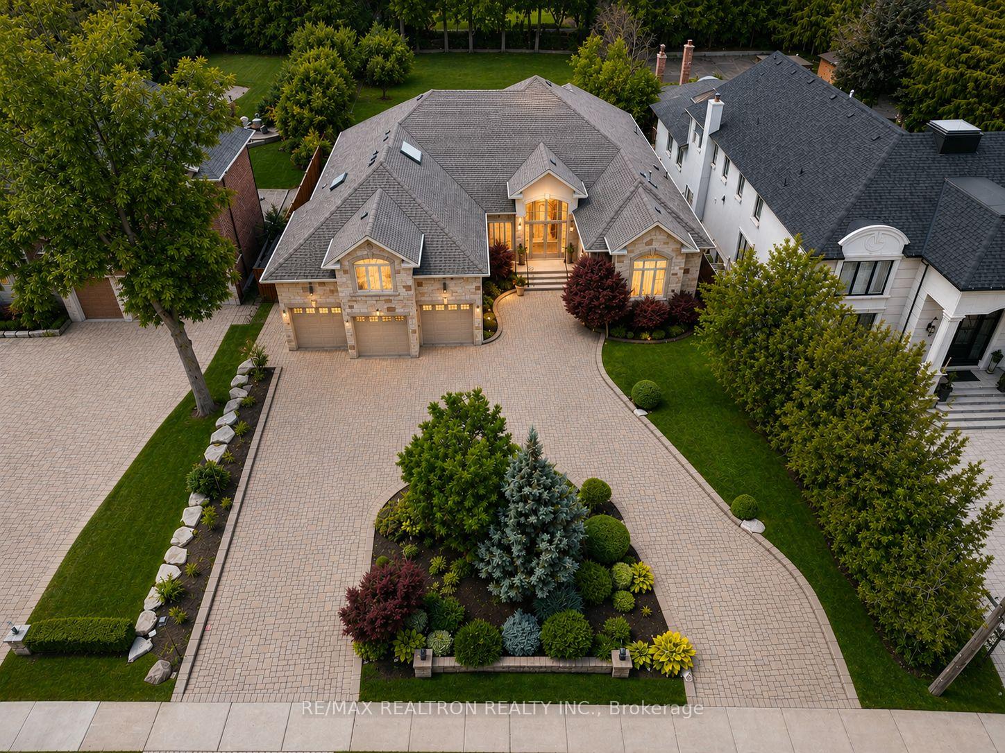16-boyle-drive-richmond-hill-ontario-n13791060