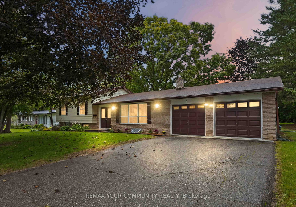 5-medina-square-georgina-ontario-n13792302
